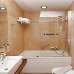 Selestina Boutique Hotel Karpenísion