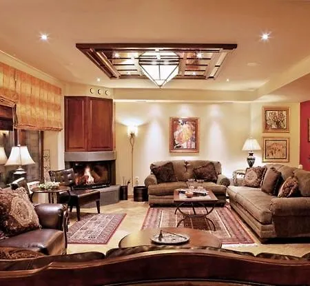 מלון Selestina Boutique 3*